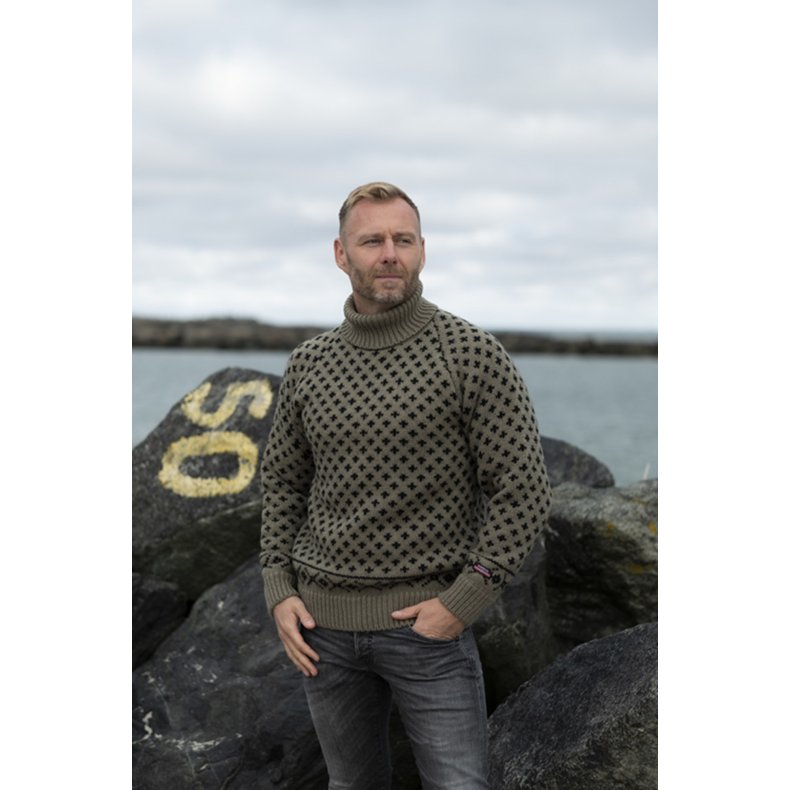 Islandsk sweater med rullekrave af 100% uld fra NORWOOL